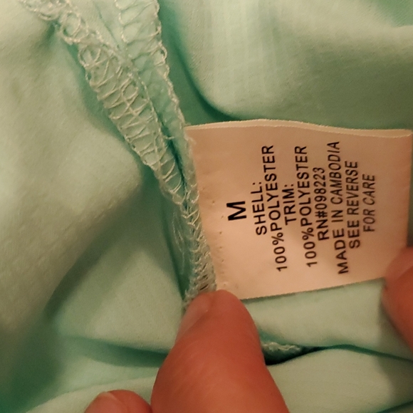 Magellan Outdoors Women's Short Sleeve Button Down Top | Medium - Picture 5 of 8